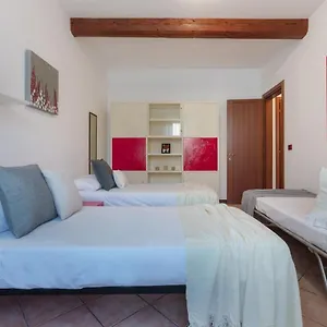 https://central-ferrara-apartment.emilia-romagnahotels.net