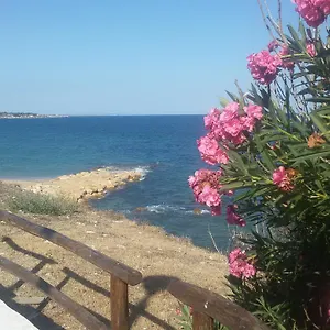 Holidays Avola